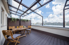 Top Floor Terrace Apartment in Central City Location - Adela Accommodation